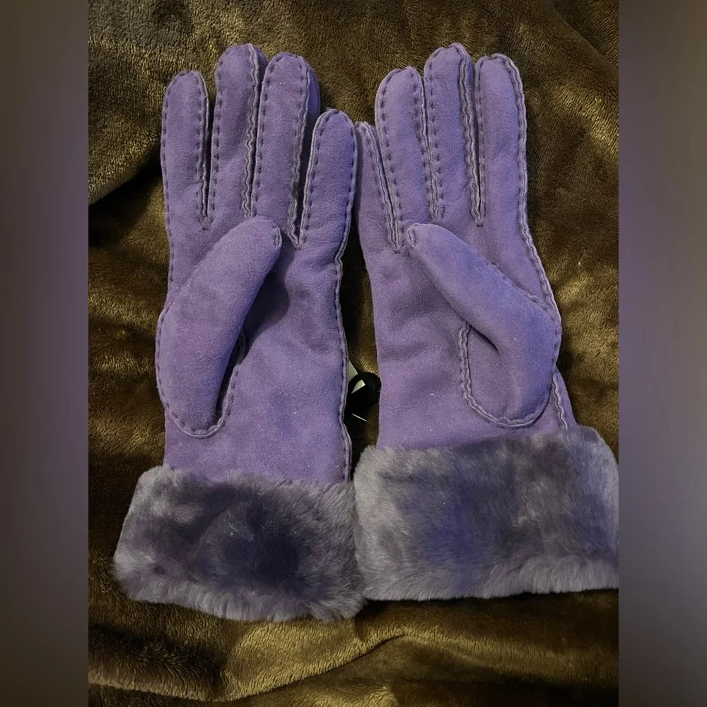 UGG Genuine Shearling Turn Cuff Gloves - PURPLE
